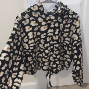 *NWT* Wild Fable fleece cheetah print sweatshirt